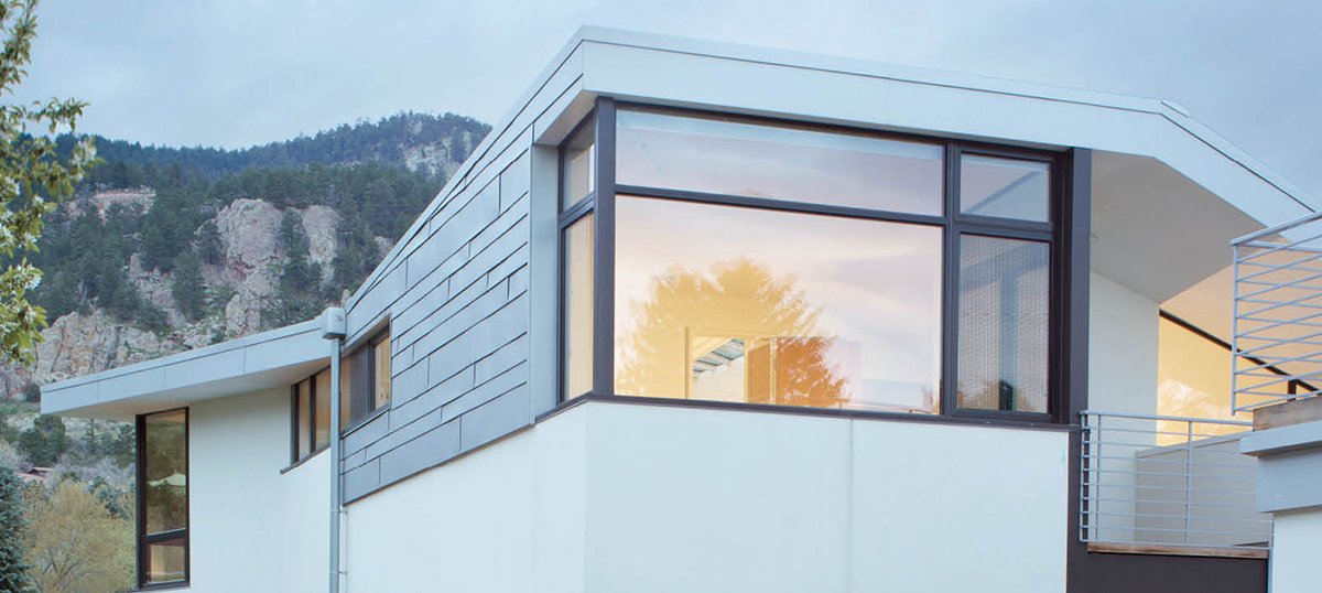 西安断桥铝门窗铝合金门窗单头组角机的主要结构特点是什么？